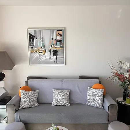 T2 A Saint-palais-sur-mer, Proche De Nauzan, Box Prive - Fr-1-738-52 Apartment