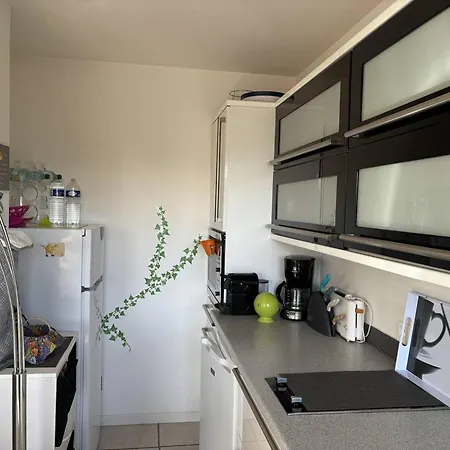 Apartment T2 A Saint-palais-sur-mer, Proche De Nauzan, Box Prive - Fr-1-738-52 Saint-Palais-sur-Mer