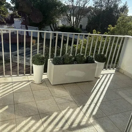 T2 A Saint-palais-sur-mer, Proche De Nauzan, Box Prive - Fr-1-738-52 Apartment *