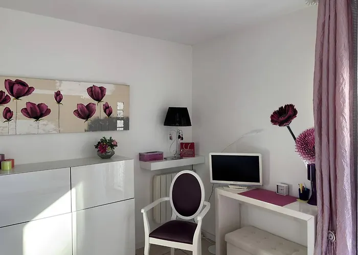 Apartment T2 A Saint-palais-sur-mer, Proche De Nauzan, Box Prive - Fr-1-738-52 Saint-Palais-sur-Mer