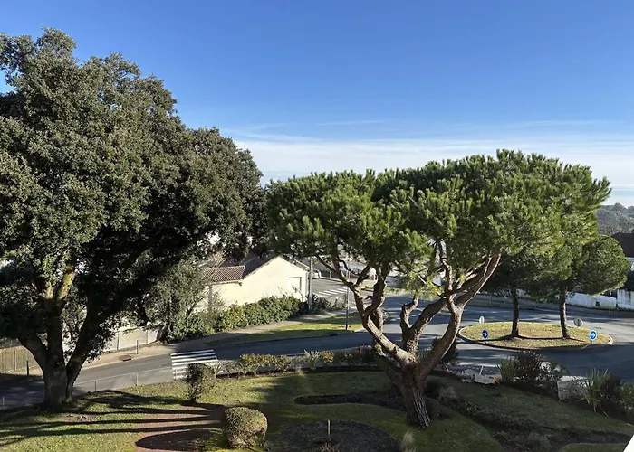 Apartment T2 A Saint-palais-sur-mer, Proche De Nauzan, Box Prive - Fr-1-738-52